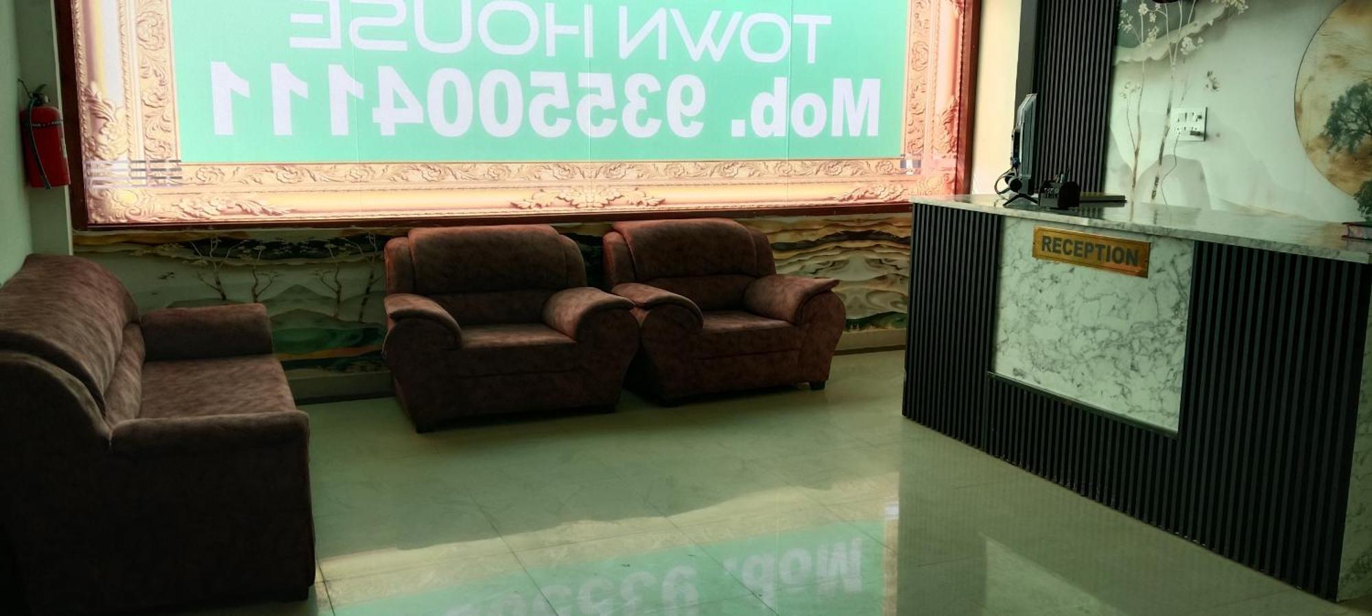 Hotel Blue Heaven Oyotownhouse 加济阿巴德 外观 照片
